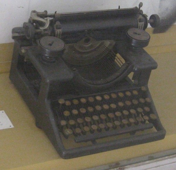 Schreibmaschine_Castro-HIFreisprechen_Havanna-Revolutionsmuseum