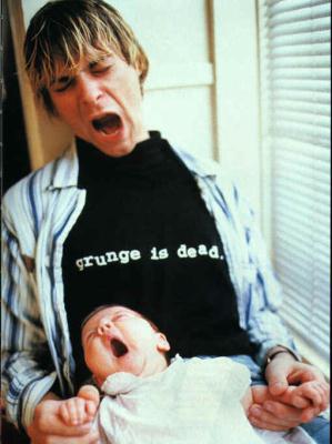 Kurt Cobain con su hija pequeña Frances