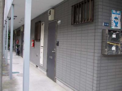 02_Entrance