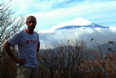 chris-vor-fuji-waehrend-bergtour