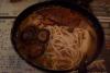 Unser Abendessen in Hongkong: Nudelsuppe mit Pilzen, Schweinefleisch und Wantan