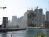 Hier seht ihr die Bautätigkeit in der Marina. Es wird 24h am Stück gebaut. Dort entstehen 80 Tower, die parallel hochgezogen werden. 17% aller weltweit verfügbaren Kräne sollen allein in Dubai stehen. Atemberaubend.