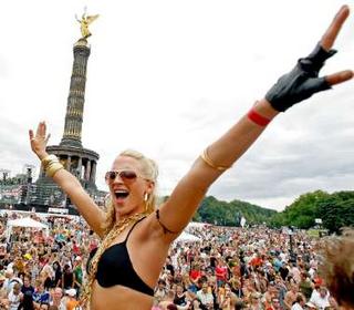 mfb-5116651-loveparade-templateid-renderscaled-property-bild-width-320