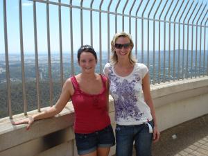 Sarah und ich auf dem Black Mountain Tower