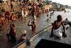 Religiöses Bad im Ganges