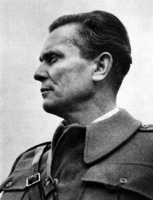 Josip_Broz_Tito_Biha-_1942