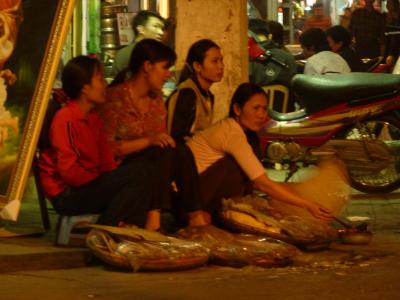 Nachtmarkt-in-Hanoi