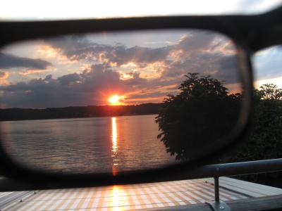 unser-See-durch-die-Sonnenbrille-gesehen
