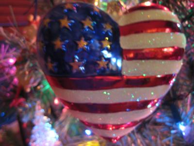 Ornament am Family Tree. Von einem beruehmten Ornamentdesigner :D Wurde designt um an die Opfer von 9/11 zu gedenken.
