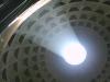 Endlich mal ein beeindruckender Lichtstrahl! Das Pantheon...
