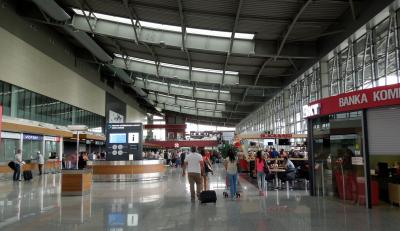 Flughafen-Adem-Jashari