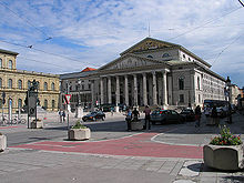 220px-Nationaltheater_Muenchen