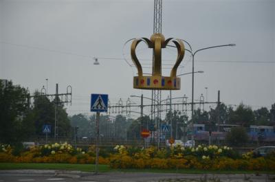 Kreisel-mit-schwebender-Krone