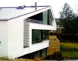 Moderne-Kunst-auch-vor-dem-Fenster
