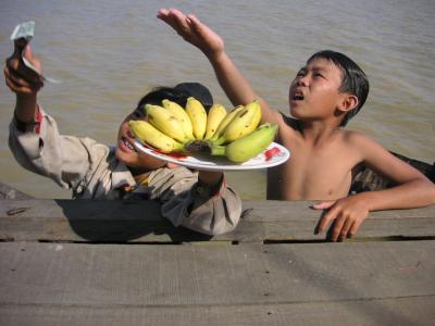 Kids-Tonle-Sap