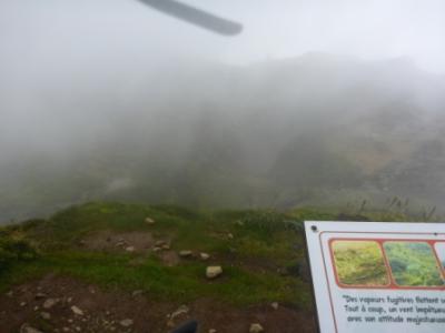 Nebelschwaden über dem Krater...