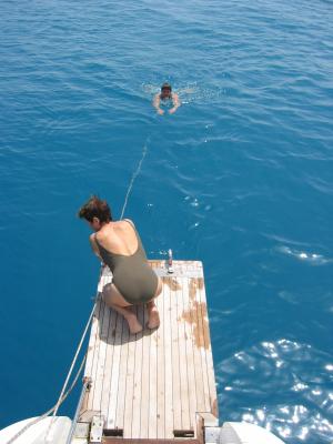 Pia-Urlaub-Athen-nach-Tunesien-Schwimmen