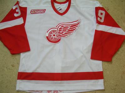 Jacques-Red-Wings-99-00-Preseason-Home-Front