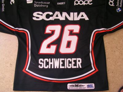 Schweiger-Home-06-07-Set-1-Back