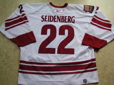 Seidenberg-Coyotes-05-06-Away-Set-2-Back