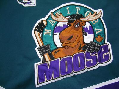 Shmyr-Moose-98-99-Away-Logo