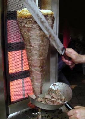 D-C3-B6ner_kebab_slicing