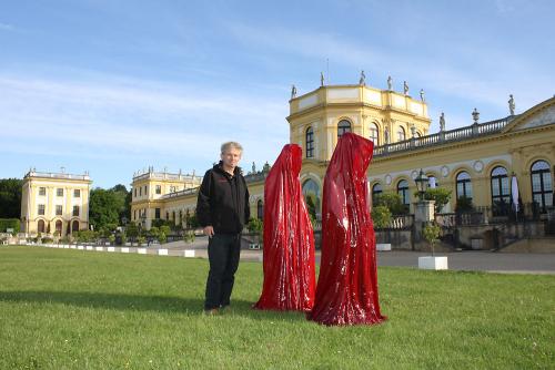 fine-public-contemporary-art-documenta-karlsaue-orangerie-time-guards-manfred-kielnhofer-kili-artist