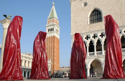 contemporary-art-biennale-show-project-venice-illuminations-manfred-kielnhofer