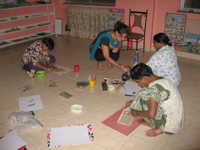 Montessori-mit-ein-paar-Frauen
