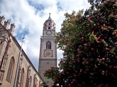 D_0576-meran-kirche