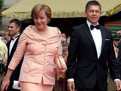 Joachim Sauer, the new Dick Cheney of Germany?