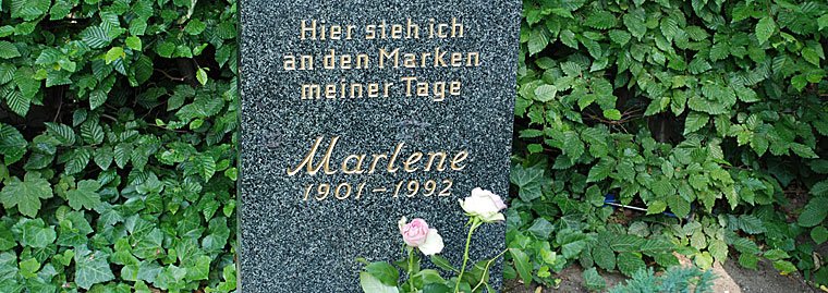 Berlin Marlene Dietrichs Grab