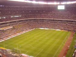 fussballstadion-menschenmenge