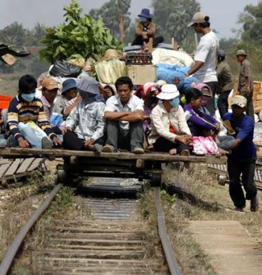 Bamboo-Train-Batambang-Cambodia
