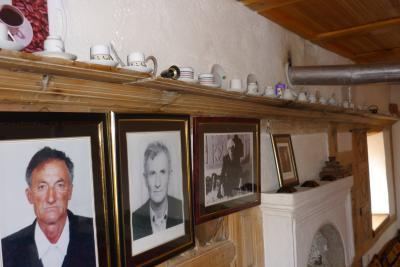 Tassen-und-Bilder-im-Oda
