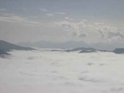Blick vom Hajla-Massiv nordoestlich von Boge.
