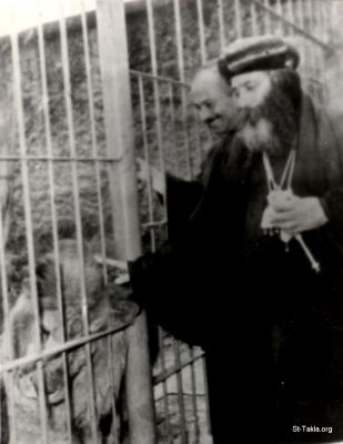 1_copticpope-shenouda-3rd-prayers-009