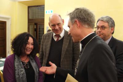 Im-Gespraech-mit-EB-Georg-Gaenswein