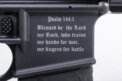 Sturmgewehr-mit-christlichem-Bibelspruch-2-