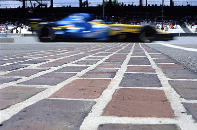 renault-car-indy-brickyard