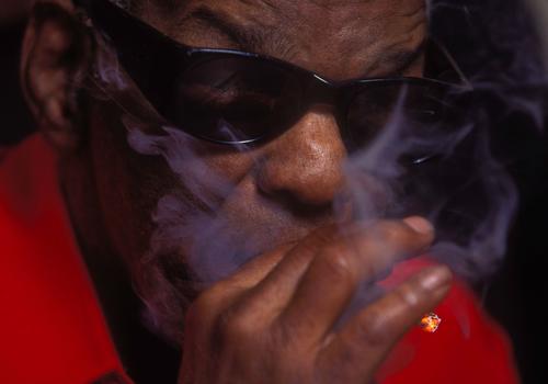 Portrait-Ray-Charles-smoking-c1995