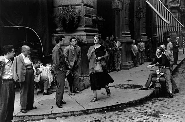 artwork_images_221_404719_ruth-orkin