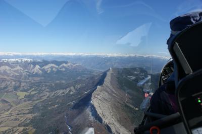 Wellenförmige Crete des Selles mit vorgelagertem Pass von Serres aus gesehen