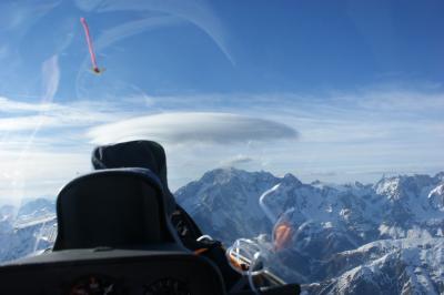 Lenticulariswolke auf dem Weg zum Mont Blanc