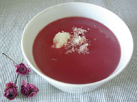 Rote Rüben-Suppe mit Kren