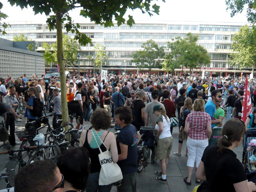 Demo Berlin Gegen das Hassverbrechen in Tel Aviv