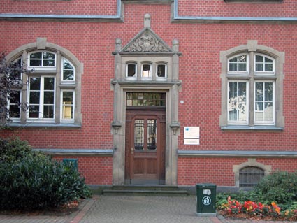 Eingang-Buergerhaus