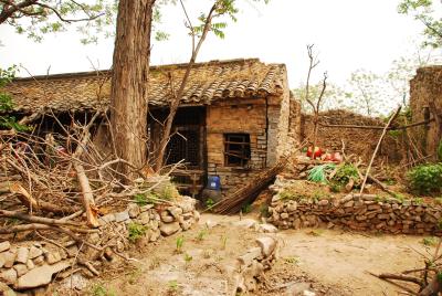 Viele Häuser im Dorf sind verlassen. Foto:Fen Fang Viele Häuser im Dorf sind verlassen. Foto:Fen Fang