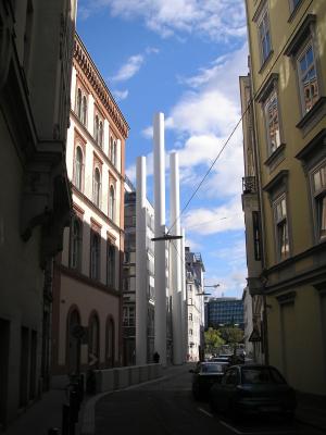 Tempelgasse_Vienna_June_2006_003