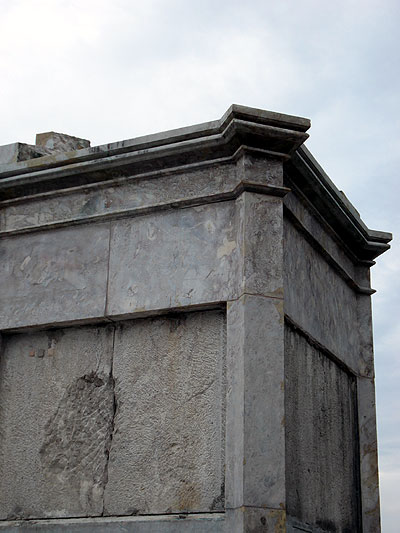 Leerer Denkmal-Sockel, Foto: Laura Schoen